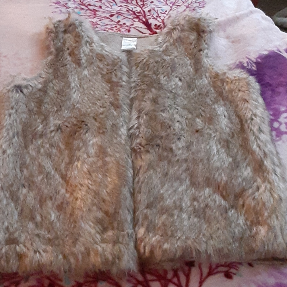 💥2 for $15 Girls Faux Fur Vest